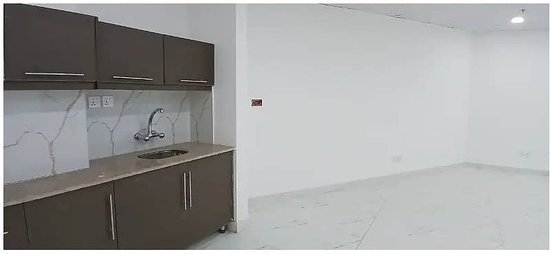 Area 800 square Feet Brand New Corporation Office Available For Rent in Gulberg 3 Lahore 9