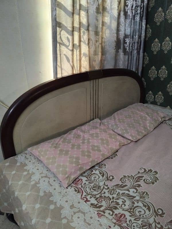 Double bed with dressing and side tables 2