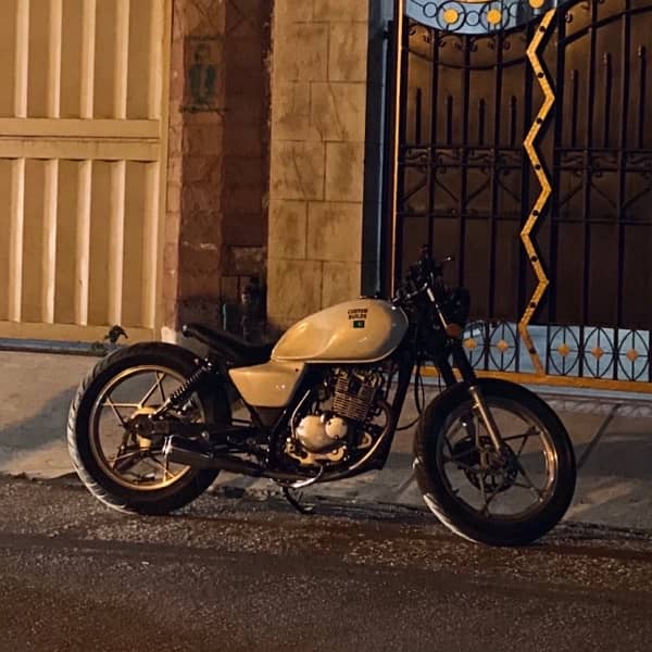 Suzuki GS 150 SE (2021) MODEL | Suzuki in Bikes | GS 150 bobber 14