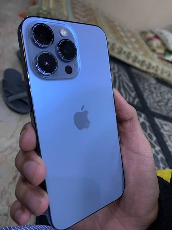 iPhone 13 Pro 128 GB factory unlocked sierra blue 7