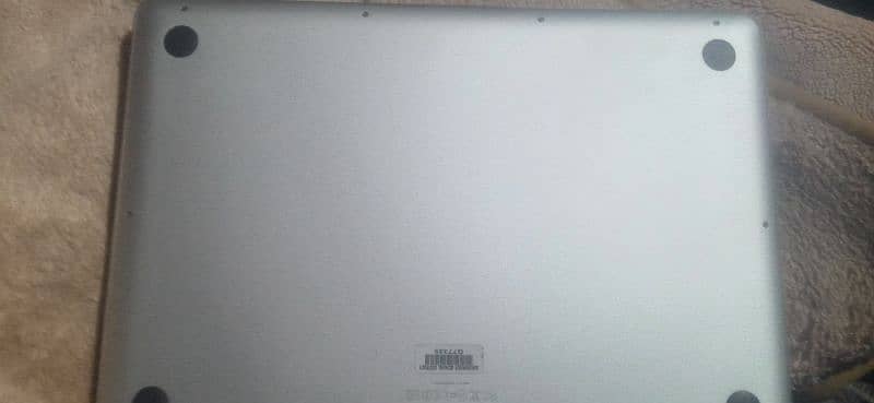 MACBOOK 2011 ON LOWER PRICE 1