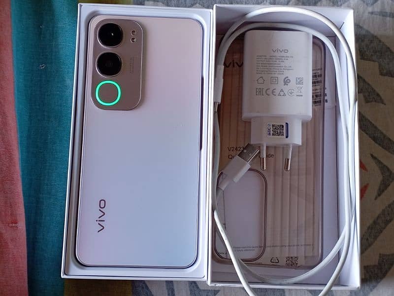 vivo y19s 10/10 condition just  2 month used 1