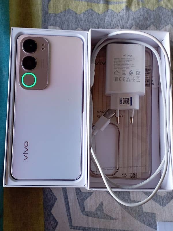 vivo y19s 10/10 condition just  2 month used 2