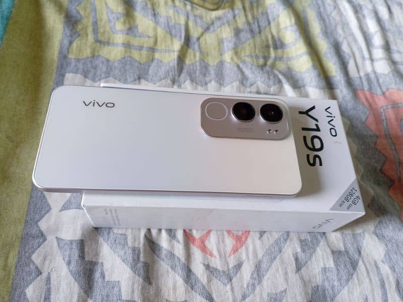 vivo y19s 10/10 condition just  2 month used 9