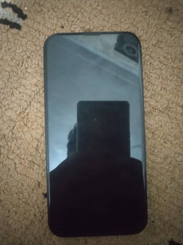 IPhone 13 Jv in a good condition. 3