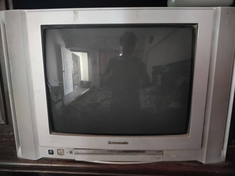 2 TV for sell Panasonic and gold star spacial edition 0