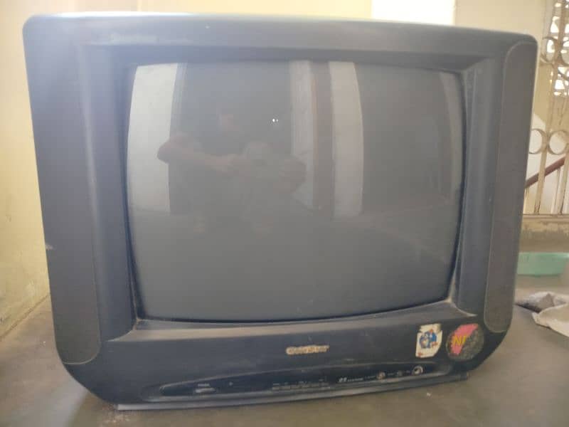 2 TV for sell Panasonic and gold star spacial edition 2