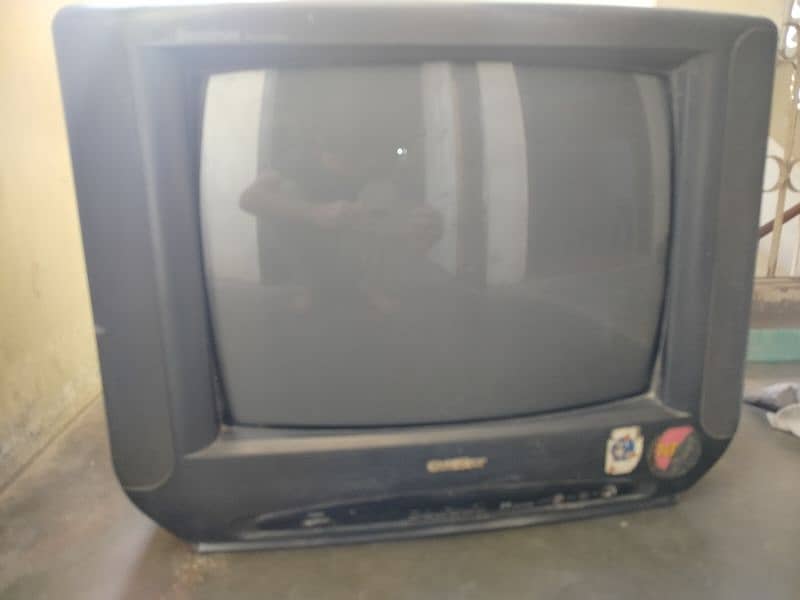 2 TV for sell Panasonic and gold star spacial edition 3