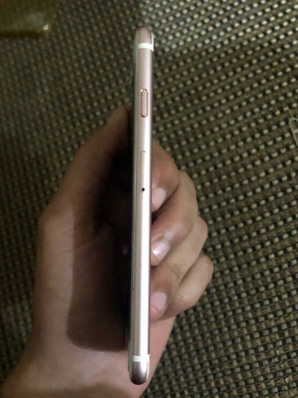 iphone 6s sctrachless condition 1