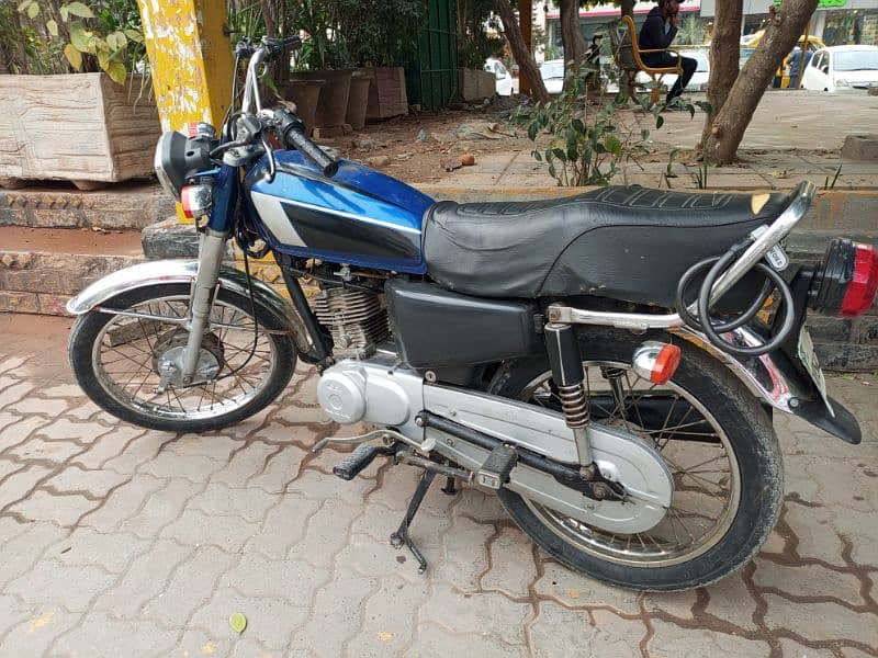 Honda CG125 use condtion 2014 Model full ok bike file book Available 1