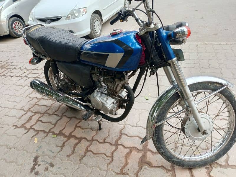 Honda CG125 use condtion 2014 Model full ok bike file book Available 5