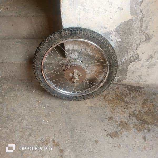 Suzuki 110  back wheel tire original 0