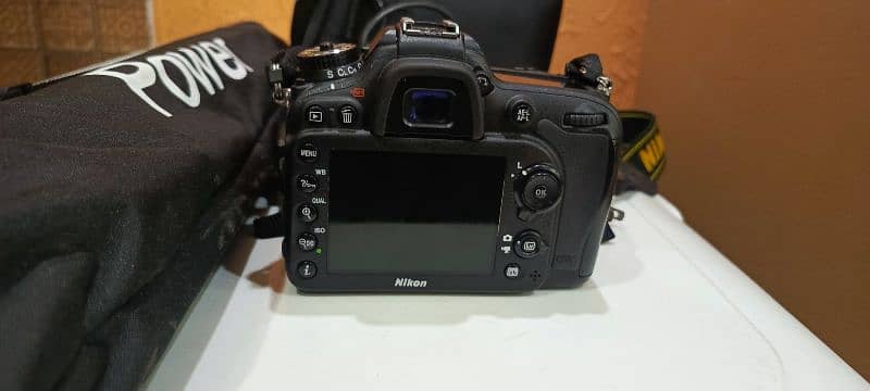 Nikon d7100 camera body 13