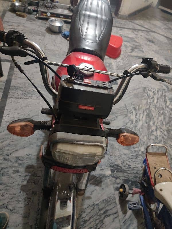 bilkul saf bike h pichla tir new h smart card bna hya h 2