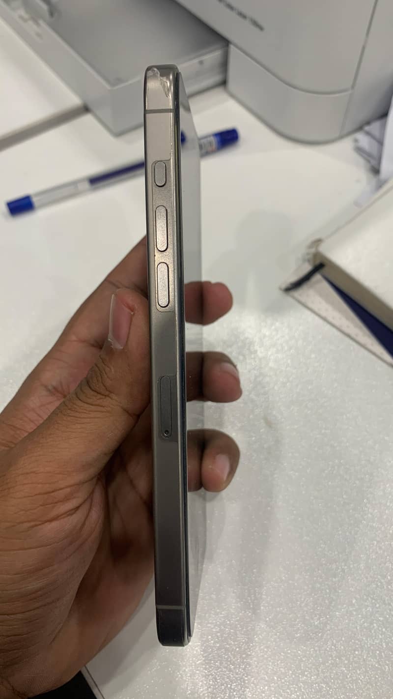 Iphone 15 pro max 256 gb Natural Titanium HK Variant PTA Approved 2