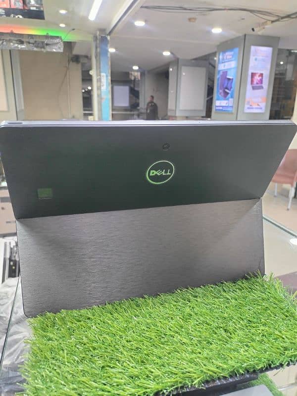 Dell Latitude 5285  Detectable 16GB Ram / 128GB SSD M. 2 1