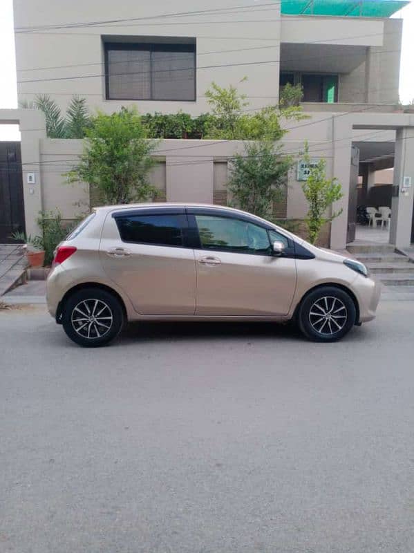 Toyota Vitz 2014 5