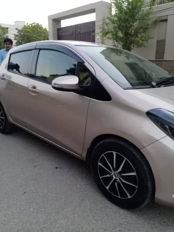 Toyota Vitz 2014 7