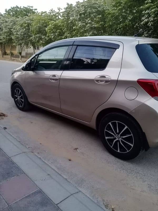 Toyota Vitz 2014 10