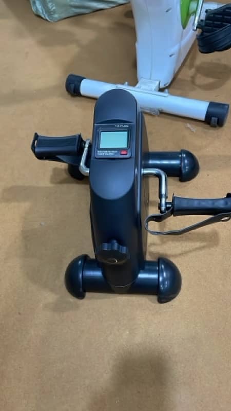 Exercise Cycle / Mini Exercise Cycle / Home Gym Equipment/Body Shapers 10