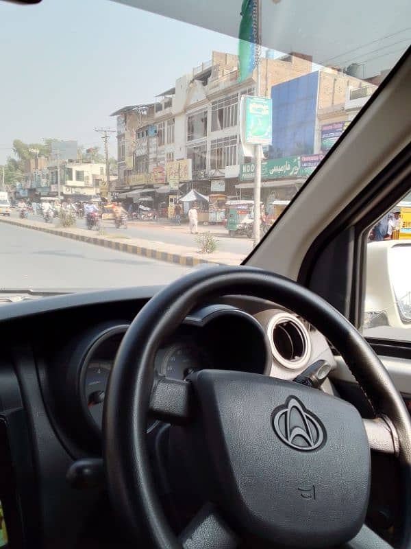 Ma driver hu har tarha ki gari chla leta hu please connect me 0