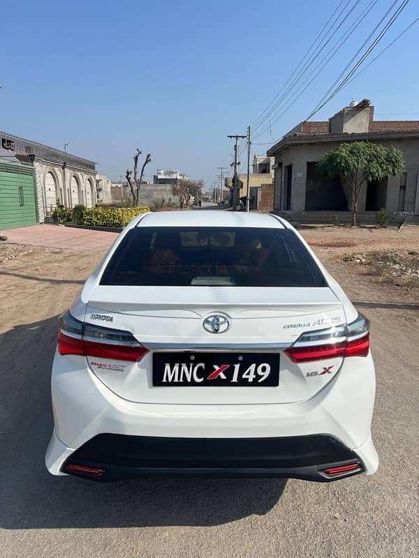 Toyota Corolla Altis 2015 5