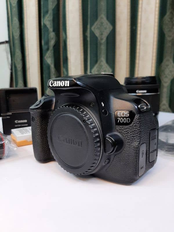 Canon Eos 700D Dslr Camera With 18-55 STM Lens | 10/10 +++ 1