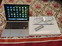 Macbook Air M1 complete box excellent condition