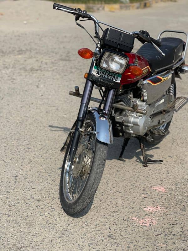 Honda cg125 special edition red colour 4