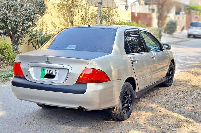 Mitsubishi Lancer 2005 8