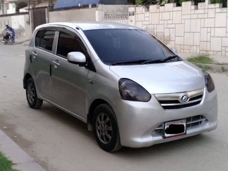 Daihatsu Mira 2012 1