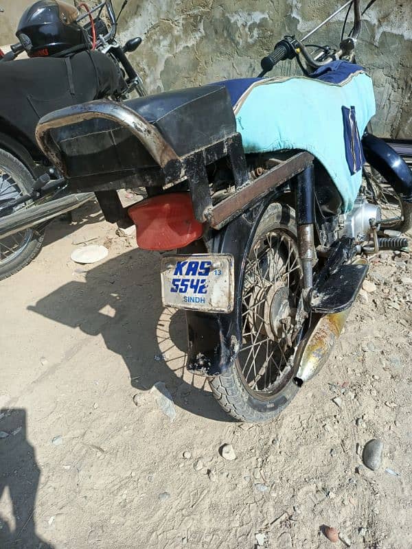 Honda CD70 1982 genien condition mae hae 4