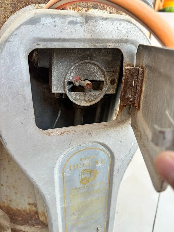 Used Geyser - Working Condition 2