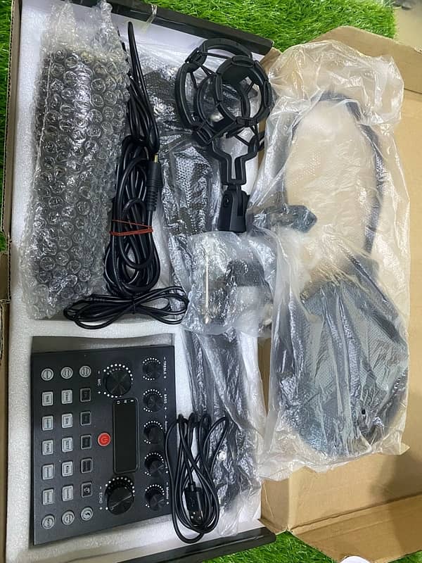 Professional Condenser Microphone Brand New. . . 1