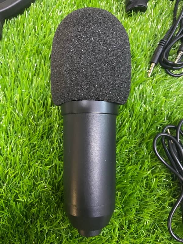 Professional Condenser Microphone Brand New. . . 5