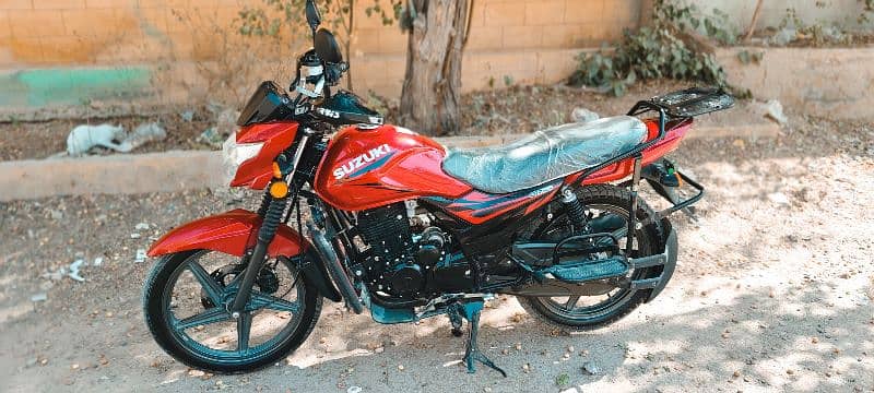 Suzuki  GR 150 | Model 2024 | TOTAL GENIUN 3