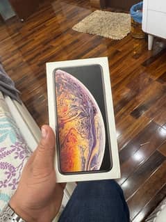 iphone xsmax 256gb pta approved with box