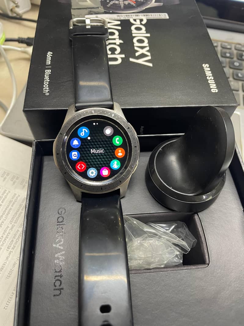  For Sale: Samsung Galaxy Watch SM-R800 (46mm, Silver) – Excellent 5