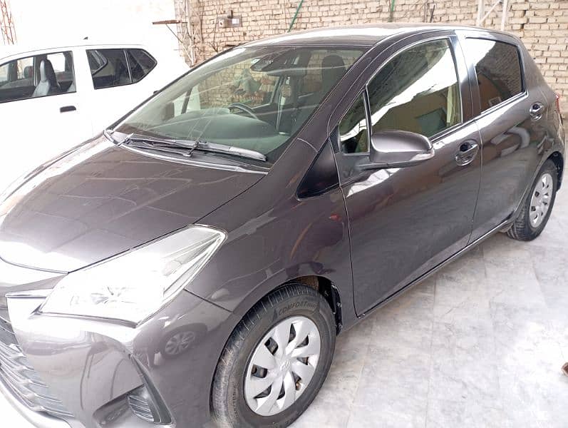 Toyota Vitz 2017 11