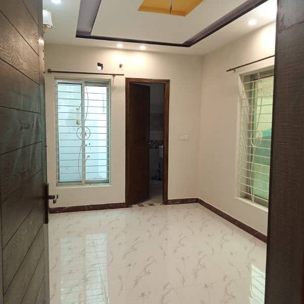 5 Marla double story house for rent ( samamabad ) 12