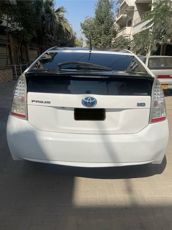 Toyota Prius 2010 1