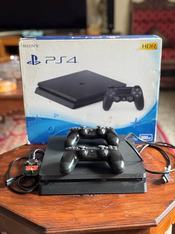 PS4 Slim 500 gb Jet Black 1