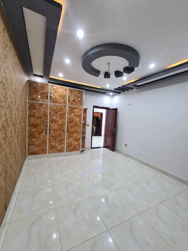 10MARLA NEW TILE FLOORING UPPER PORTION FOR RENT IN ALLAMA IQBAL TOWN 6