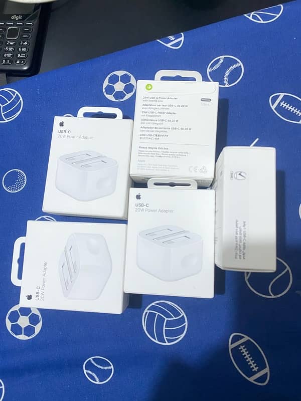 Apple adopter 20W type C (Original) 0