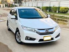 Honda Grace Hybrid 2015