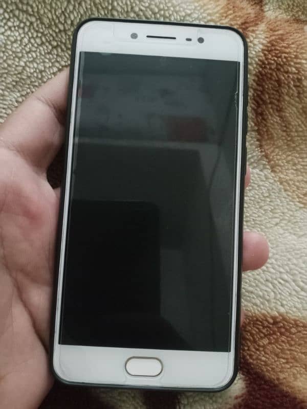 vivo x7 in 4/64 2