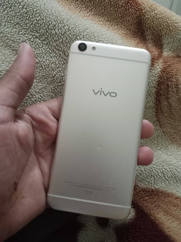 vivo x7 in 4/64 5