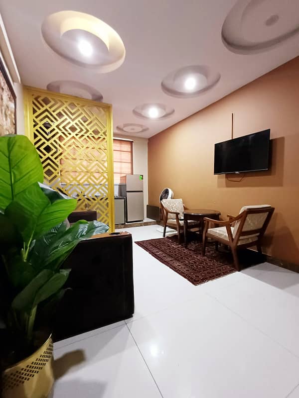 Luxury Studio/1 BHK/2 BHK available on daily basis 1