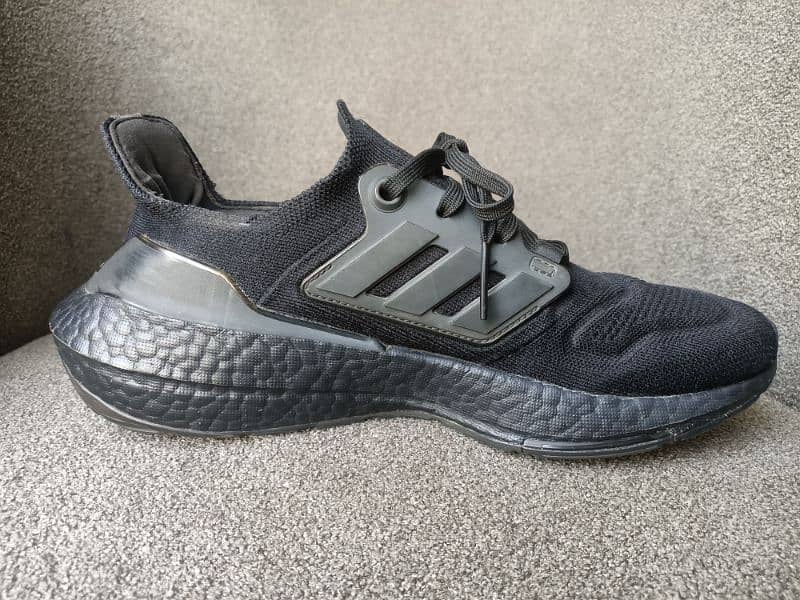 Original Adidas ultraboost 22 UK 7.5 EU 41⅓ 3