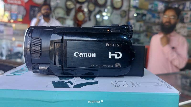 Canon Professional Handycam | Camcorder | IVIS HFS11 0